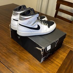 Jordan Mud 1 (White n Silver)